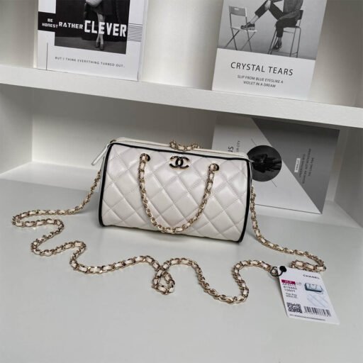 CHANEL Clutch with Chain(HIGH-END GRADE)