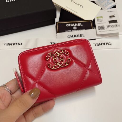 CHANEL Zipper wallet