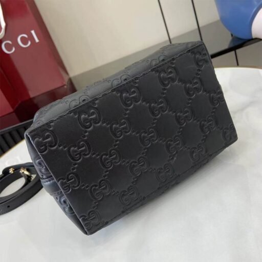 GG Emblem small bucket bag