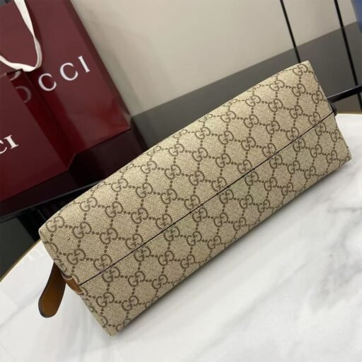 GG Emblem medium shoulder bag